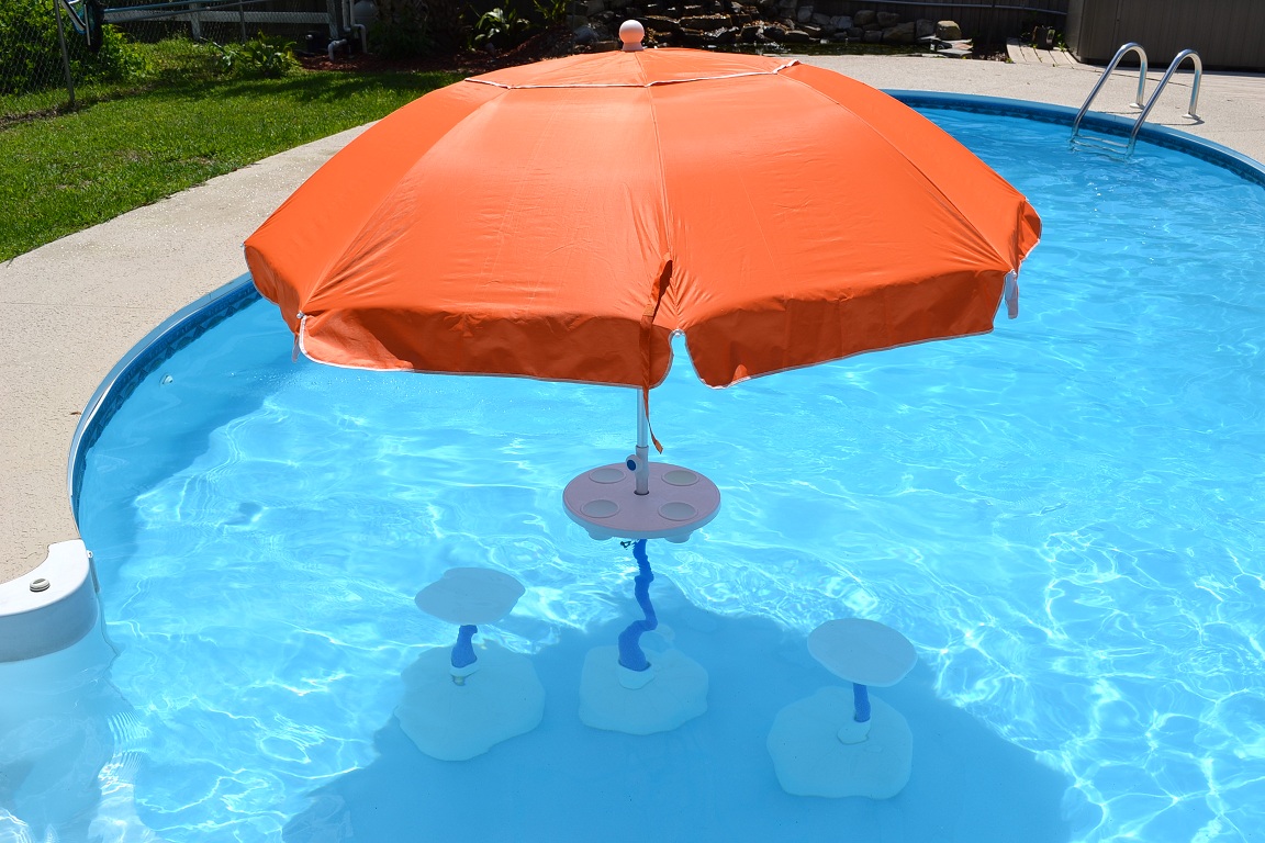 pool chair with umbrella