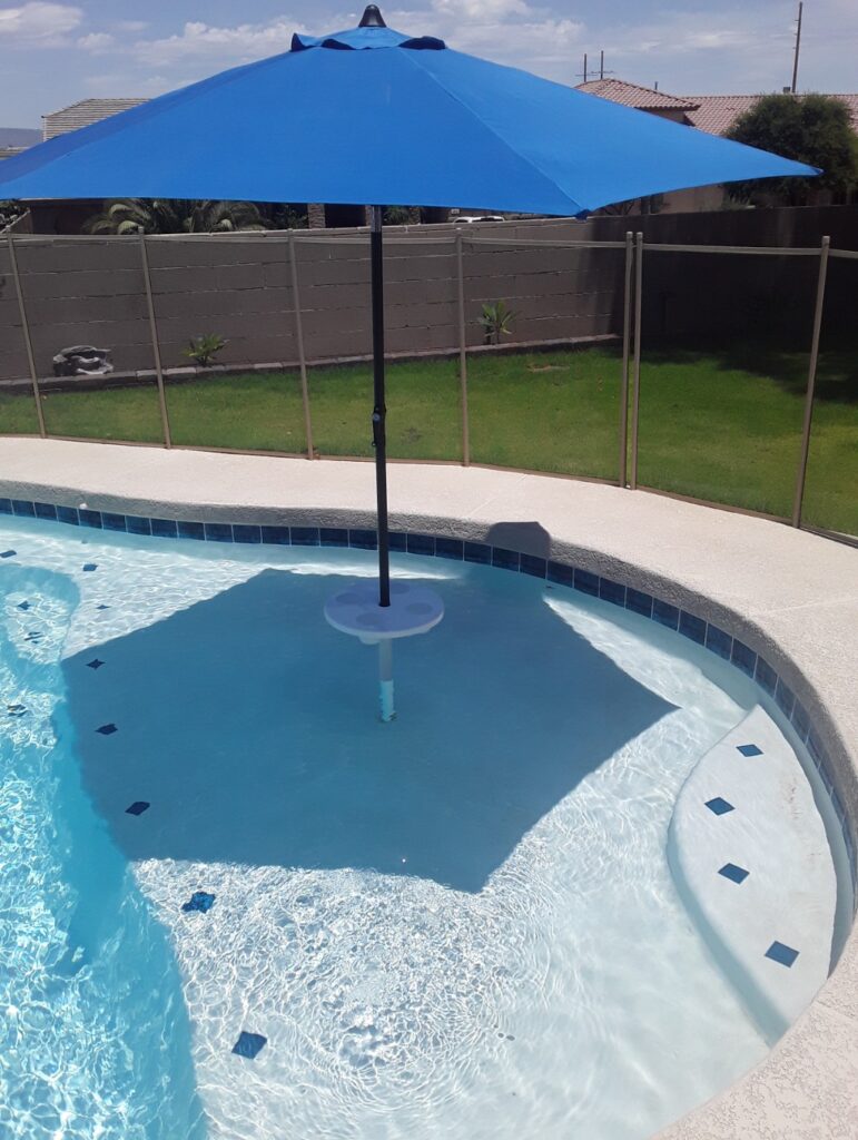 Baja Table Sun Shelf Umbrella Table for Ledge in Swimming Pool